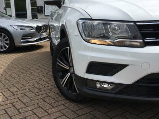 /photos/195/4ba66ae8-016f-c76b-cdd7-8c572a3c2634_i320x240.jpg