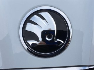 /photos/195/836b5ff9-d3a4-41ee-9105-7b754347c565_i320x240.jpg